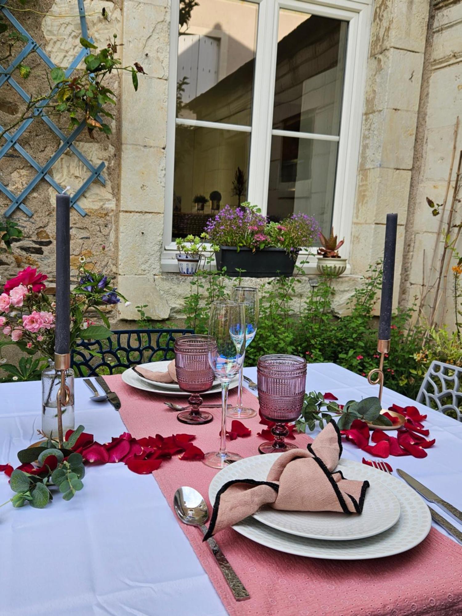 Bed and Breakfast Confidences Escale A Brissac Екстер'єр фото