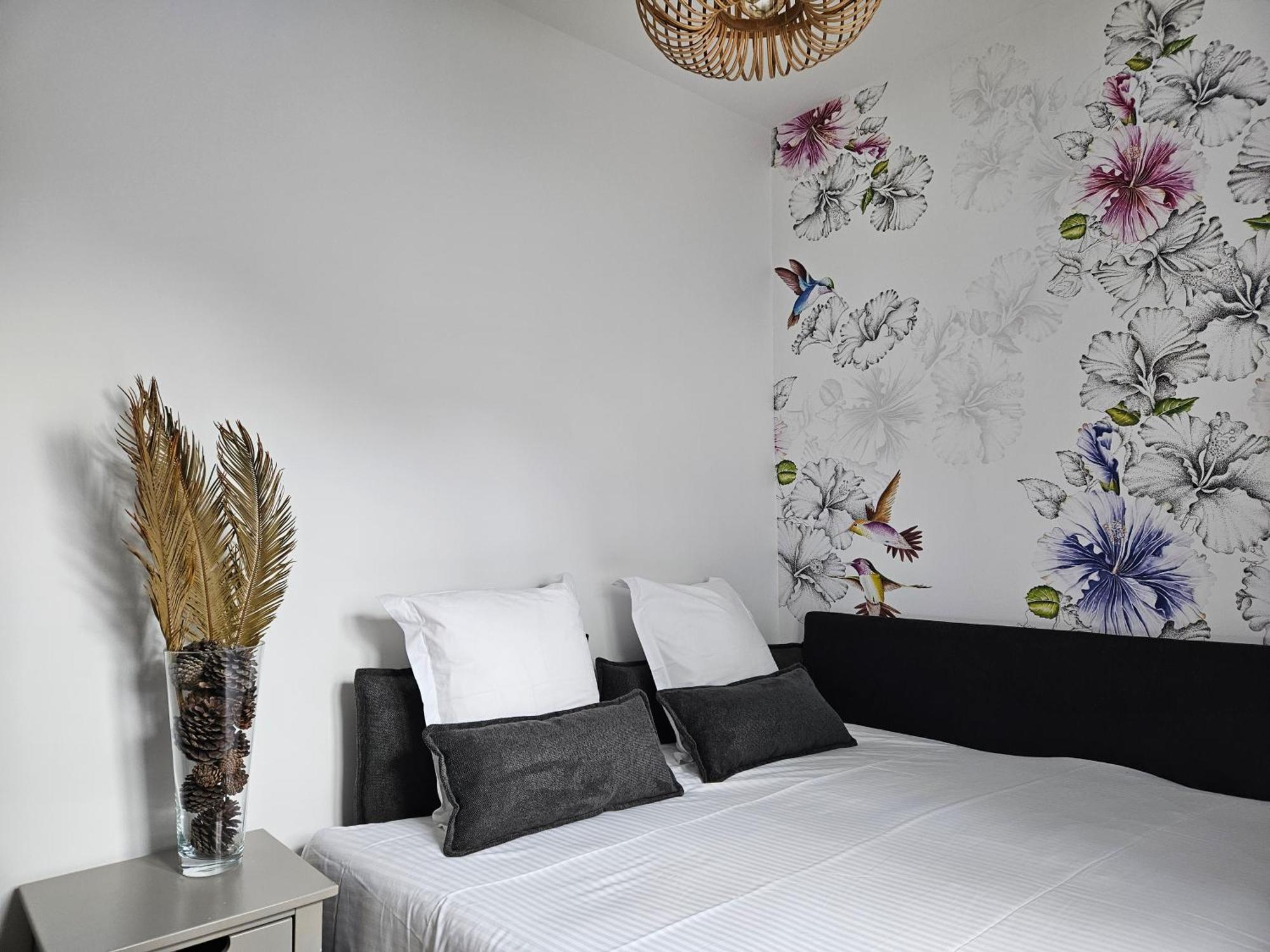 Bed and Breakfast Confidences Escale A Brissac Екстер'єр фото