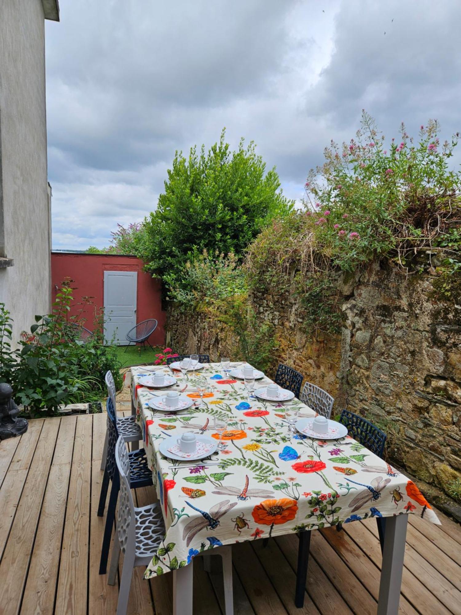 Bed and Breakfast Confidences Escale A Brissac Екстер'єр фото